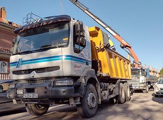 Transportes y Excavaciones Benito camión